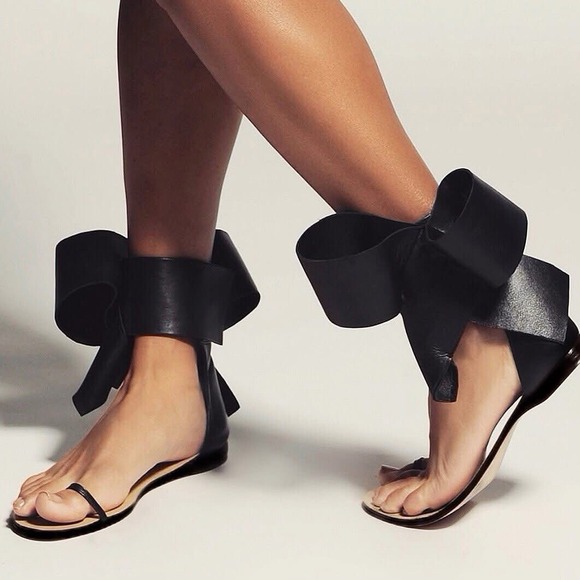 Aminah Abdul Jillil Black Bow Flat Sandals Size 6 New - Picture 1 of 7